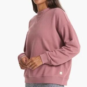 Vuori Women's Sedona Crew Sweatshirt in Pink Mauve. Size medium.